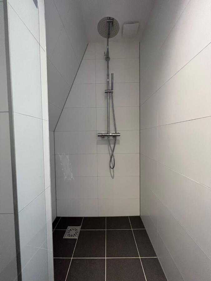 Bed and Breakfast Mid83 Woudsend Екстер'єр фото
