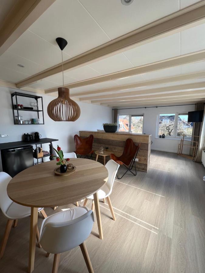 Bed and Breakfast Mid83 Woudsend Екстер'єр фото