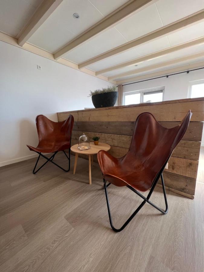 Bed and Breakfast Mid83 Woudsend Екстер'єр фото